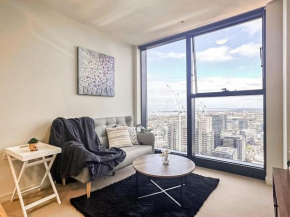 Collins Night View 1br Apt In Melbournegympool